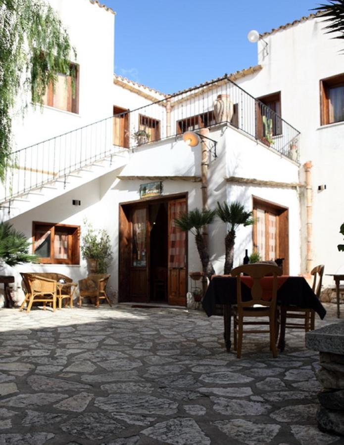 Casa Vacanze Il Cortile クストナーチ エクステリア 写真